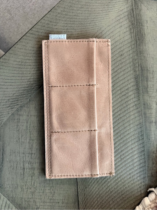 Accessories - Women's tan Leather Card Holder Wallet